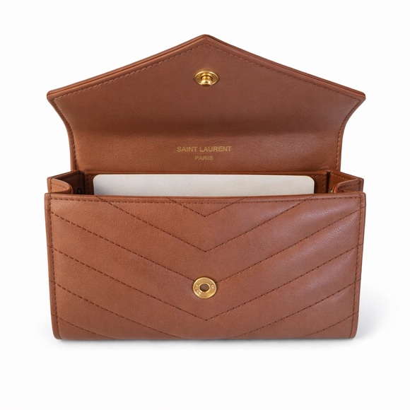 Yves Saint Laurent Barley Pink Quilted Leather Wallet - Picture 4 of 4